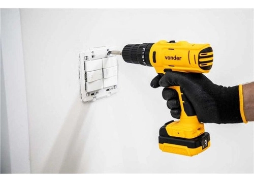 Parafusadeira/furadeira com impacto a bateria 12V fonte bivolt automática PFV120I VONDER Parafusadeira/furadeira com impacto a bateria 12V fonte bivolt automática PFV120I VONDER