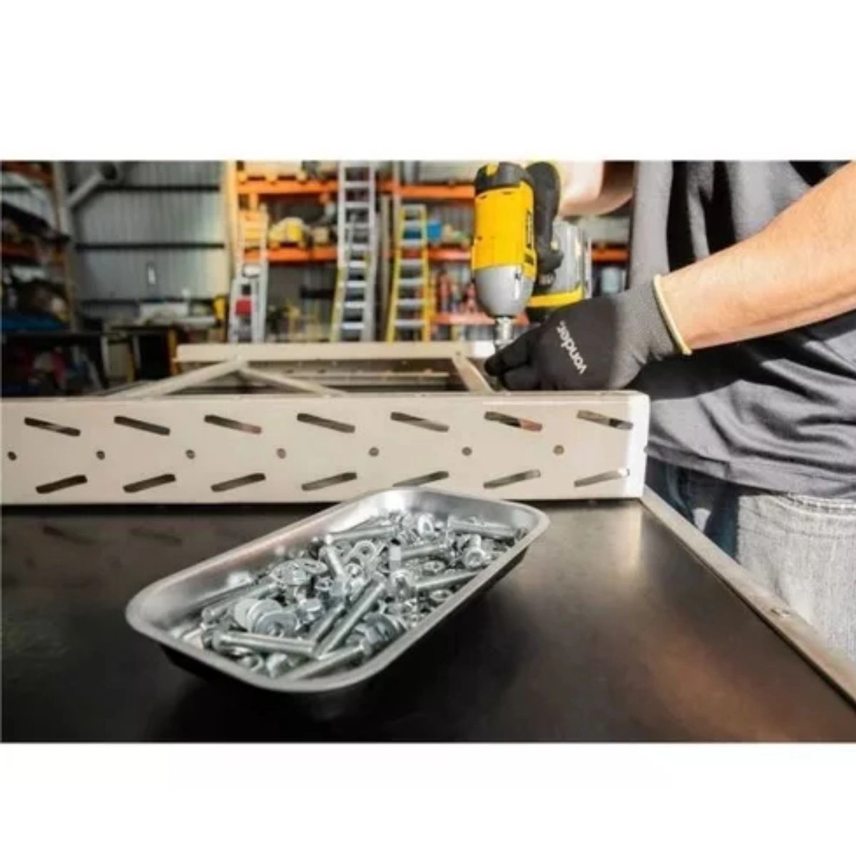 Bandeja magnética retangular inox 140mmx240mm VONDER Bandeja magnética retangular inox 140mmx240mm VONDER