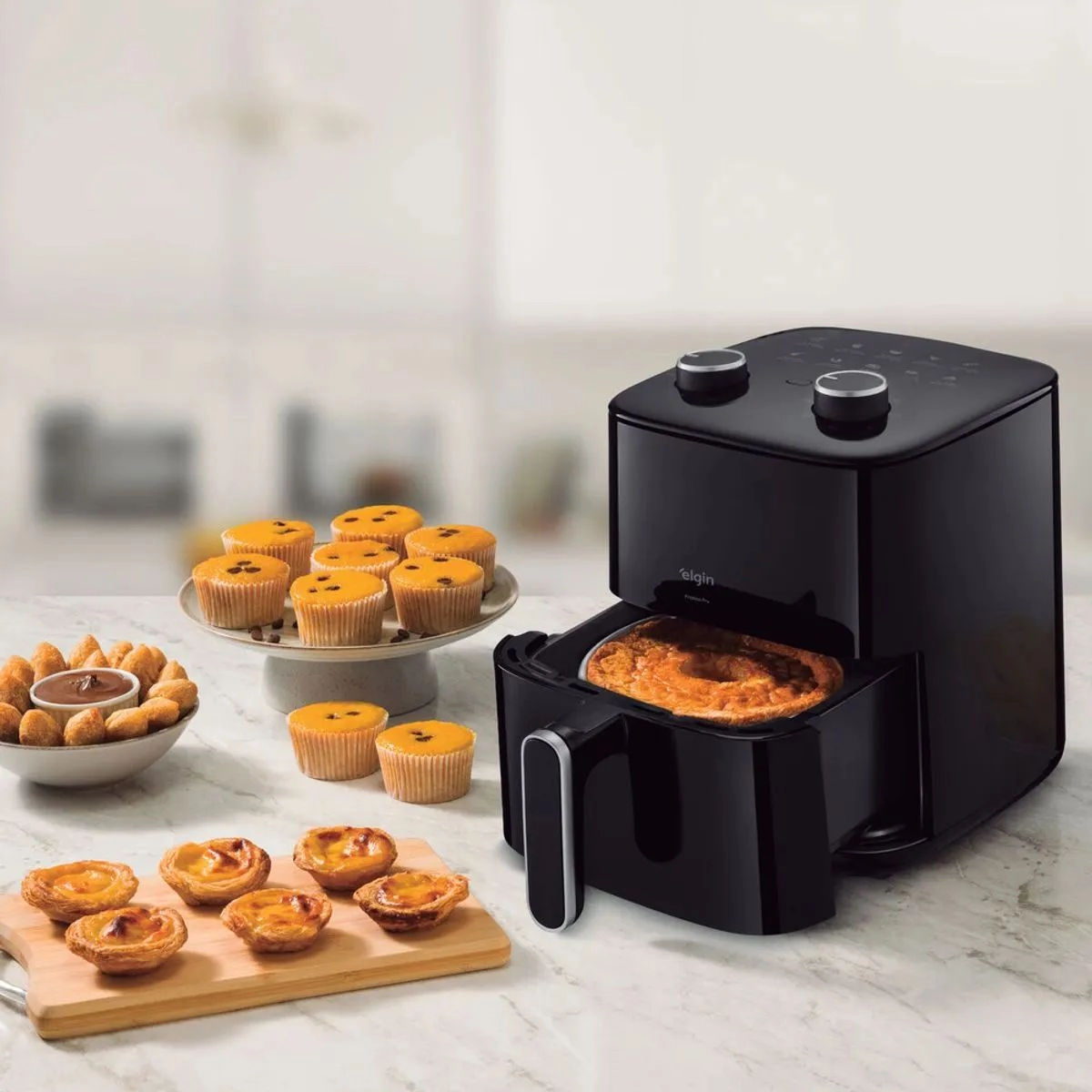 Fritadeira Air Fryer Pratica Fry 3,7L 1400W ELGIN Fritadeira Air Fryer Pratica Fry 3,7L 1400W ELGIN
