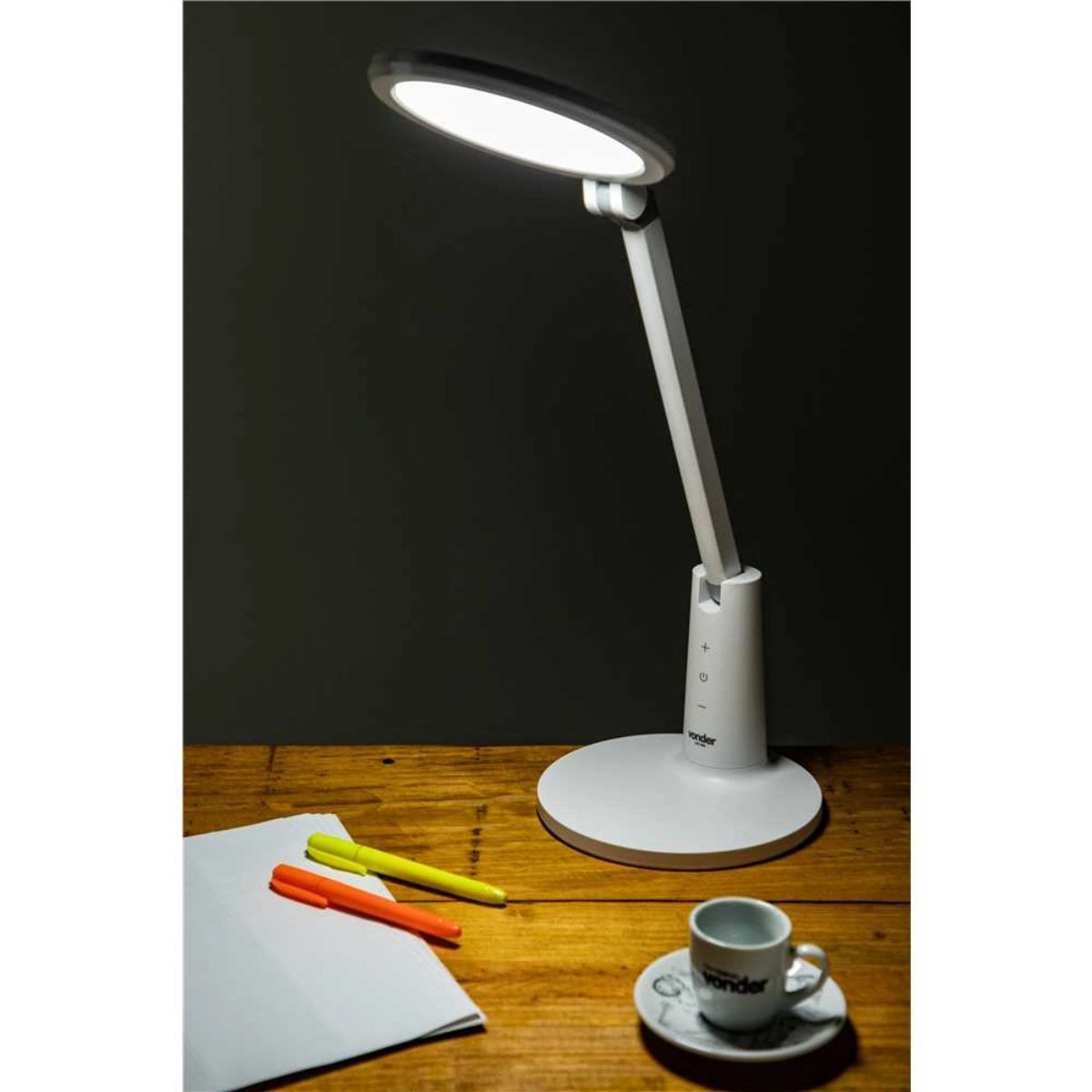 Luminária Recarregável LED LRV888 VONDER Luminária Recarregável LED LRV888 VONDER